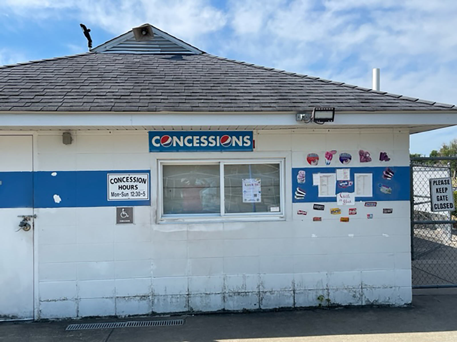 view one of the concession stand at Memorial Pool